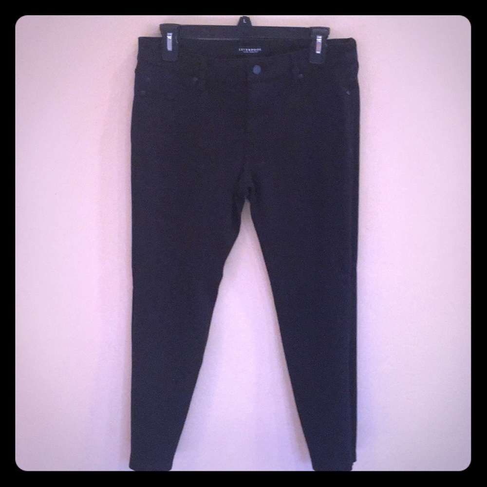 Liverpool Slacks 🖤